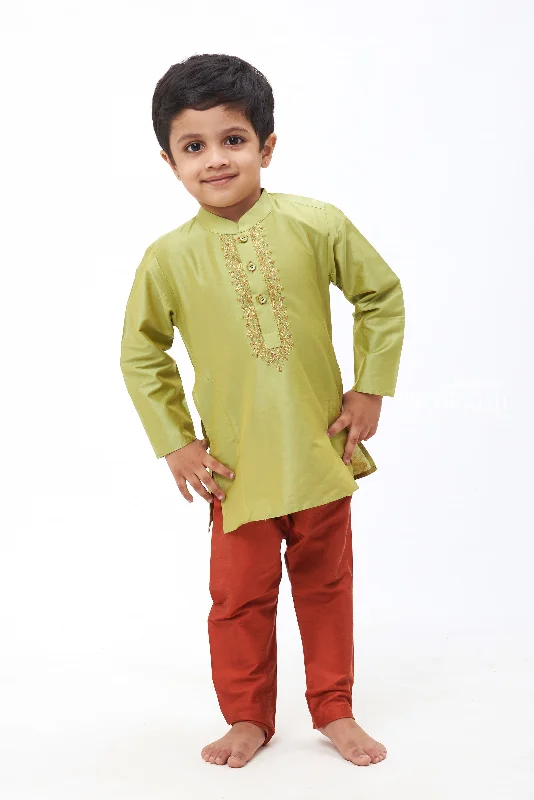 Vibrant Fusion: Boys Green Kurta with Embellished Detail & Maroon Pant Set Trendy Printed Leggings